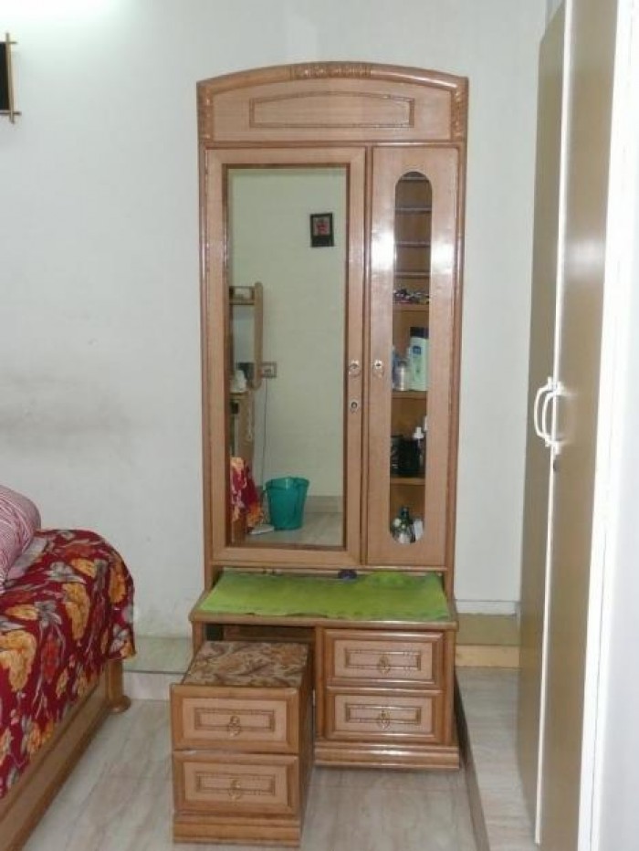 Simple Dressing Table Design